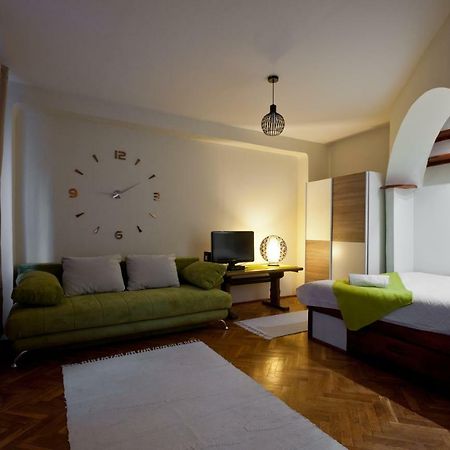Green Apartment Budapest Exterior photo