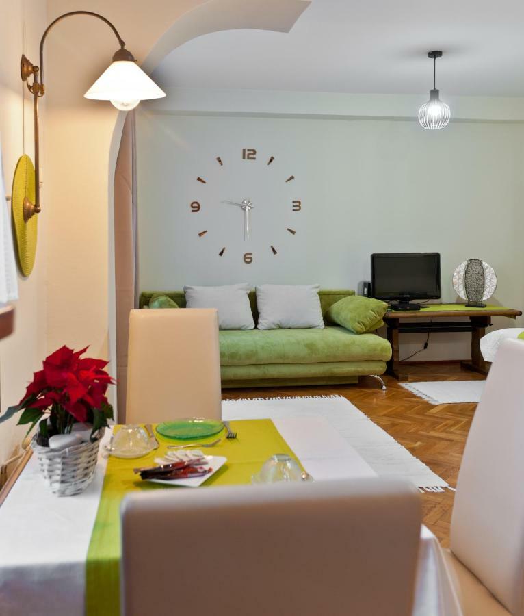 Green Apartment Budapest Exterior photo
